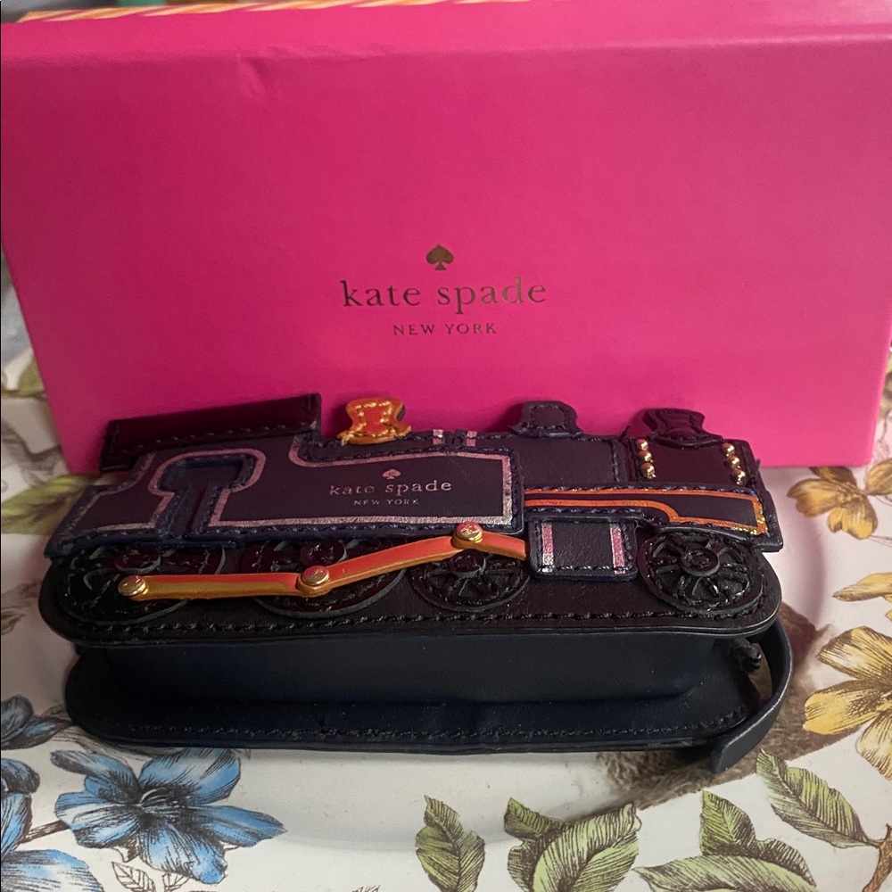 KATE SPADE Black Patent Train Coin Wallet! - Picture 6 of 8